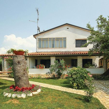 Beautiful Apartment In Porec With Wifi Exterior foto